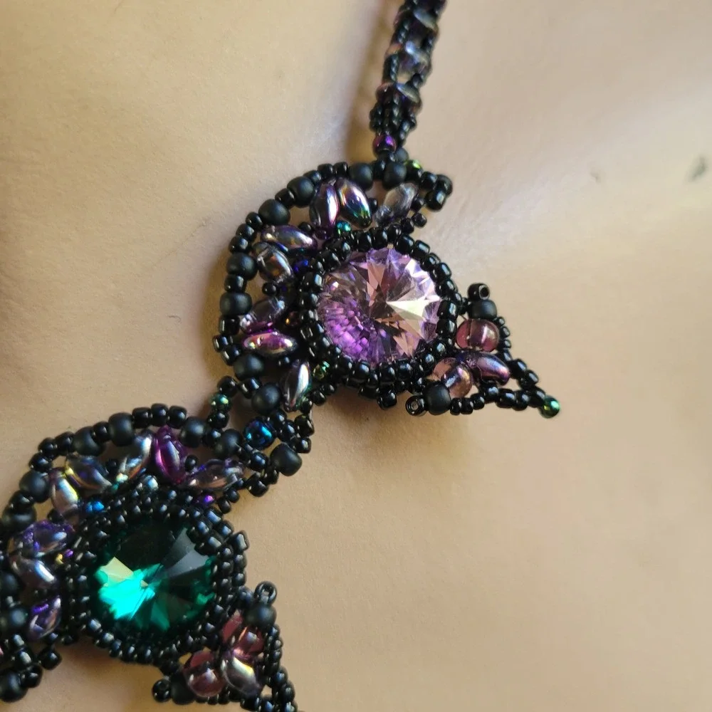 Vintage Black Bead Woven Crystal Collar Necklace Jewel Tone Statement 17